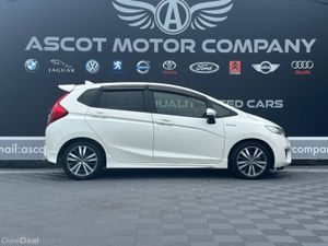 Honda Fit Hybrid - Image 2