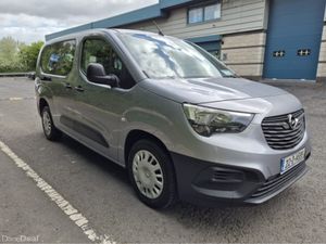 Opel Combo /2021/1.5 DIESEL/7 SEATER/MANUAL - Image 3
