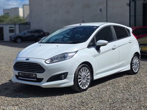 2014 Ford Fiesta Automatic - Image 4