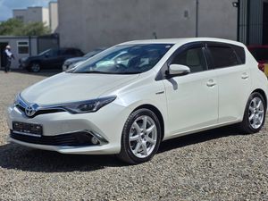 2016 Toyota Auris Hybrid - Image 3