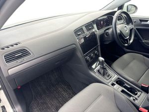 Volkswagen Golf 1.2 - Image 4