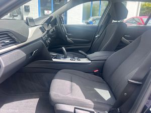2017 BMW 318i PETROL AUTO ESTATE SE - Image 4