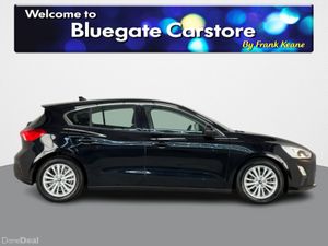 Ford Focus TITANIUM 1.5 TDCI 6SPEED**Semi Digital - Image 3