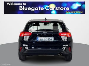 Ford Focus TITANIUM 1.5 TDCI 6SPEED**Semi Digital - Image 4