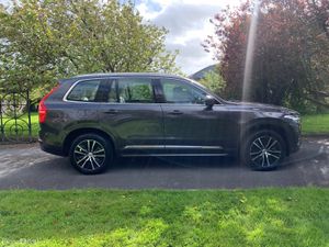 Volvo XC90 T8 PHEV 2023 - Image 2