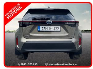 Toyota Yaris CR CROSS SOL 4DR AUTO - Image 4