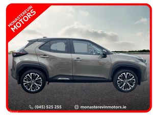 Toyota Yaris CR CROSS SOL 4DR AUTO - Image 3