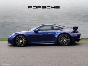 Porsche 911 Carrera GTS - Image 4