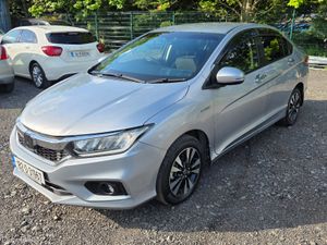 Honda Grace 2018 Hybrid Automatic Low Miles - Image 3