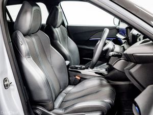Peugeot 2008 E-GT 54kWh Auto 155HP - Image 3