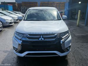 2017 Mitsubishi Oulander Phev Hybrid Automatic - Image 2