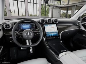 Mercedes-Benz GLC GLC 300 e 4MATIC EQ Hybrid Techn - Image 2