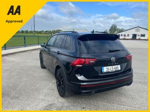Volkswagen Tiguan R-LINE 2.0 TDI MANUAL 6SPEED FWD - Image 4