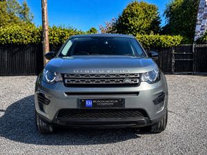 152  Land Rover Discovery Sport 2.0 TD4 Auto - Image 3