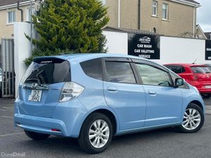 Honda Fit 2013 1.4 hybrid - Image 2