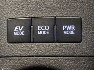 2018 TOYOTA AURIS HYBRID LUNA A/T LOW KM - Image 2