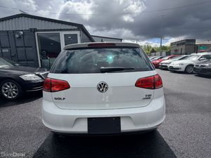 Volkswagen Golf 2017 White - Image 3