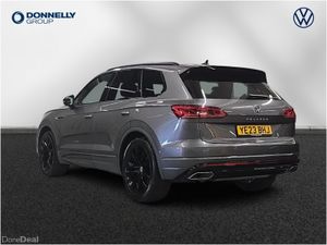 Volkswagen Touareg Diesel Estate Black Edition - Image 4