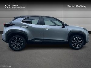 Toyota Yaris Cross YARIS CROSS LUNA SPORT HYBRID - Image 3