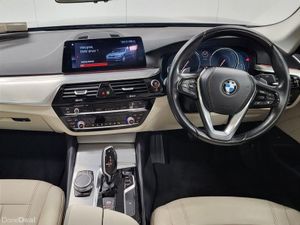 BMW 5-Series 520d SE Saloon - Image 4