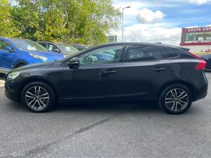 Volvo V40 2.0 DIESEL MOMENTUM EDITION - Image 4