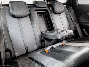Peugeot 3008 Allure 1.5 Diesel 130HP - Image 4