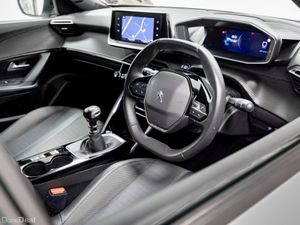 Peugeot 2008 Allure 1.2 Petrol 100HP - Image 2