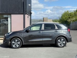 Kia Niro STUNNING ESTATE PHEV NIRO - Image 4