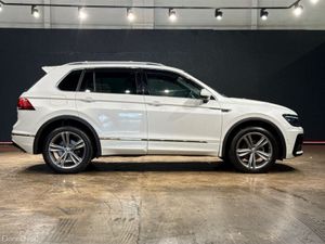 Volkswagen Tiguan 2.0 TDI 4MOTION HIGH LINE - BLAC - Image 3
