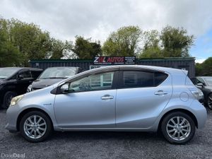 13 TOYOTA AQUA 1.5 HYBRID - Image 4
