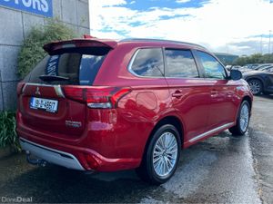 Mitsubishi Outlander JURO 4WD AUTOMATIC PLUG IN HY - Image 4