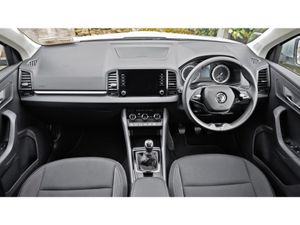 Skoda Karoq AMBITION 2.0 TDI 115 BHP EXCEPTIONAL C - Image 3