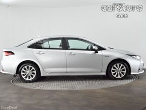 Toyota Corolla 1.8 Hybrid Luna Saloon - Image 3