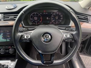 Volkswagen Passat HIGHLINE 2.0 TDI AUTO // LEATHER - Image 4