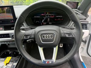 Audi A4 S-LINE BLACK EDITION AVANT 2.0 TDI // 360 - Image 4