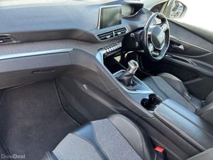 Peugeot 5008 1.5 BlueHDi 130bhp Allure - Image 2