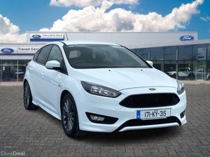 Ford Focus ST-Line 1.5 TDCI..Camera/ One Owner - Image 3