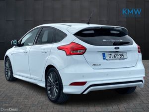 Ford Focus ST-LINE 1.5 TD 120PS..Camera/ One Owner - Image 4