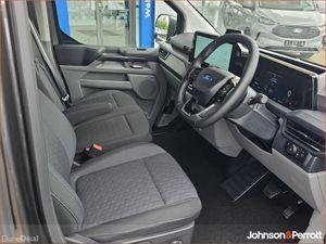 Ford Tourneo Custom Limited PHEV Long Wheelbase - Image 4