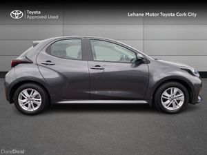Toyota Yaris YARIS 1.5 HYBRID LUNA - Image 3