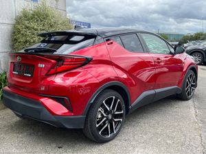 Toyota C-HR AUTOMATIC HYBRID 1.8 PETROL //HIGH SPE - Image 4