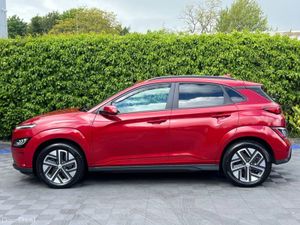 Hyundai KONA PREMIUM EV 65 KWH // SERVICE HISTORY - Image 3