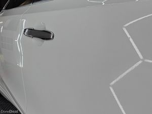 142 Volvo V40 1.6 Petrol Automatic - Image 4