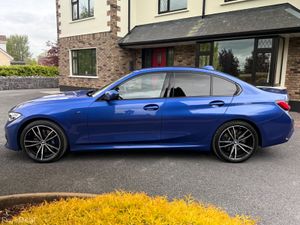 Immaculate BMW 330e M-Sport! - Image 4