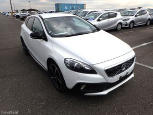 Volvo V40 2.0 D4 CROSS COUNTRY SE LUXURY DIESEL 19 - Image 2