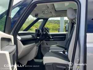 Volkswagen ID.Buzz ** 0% ** 7 Seater People Editio - Image 4