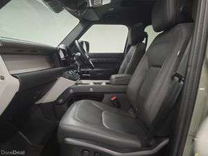 Land Rover Defender Diesel Estate X-Dynamic HSE - Image 4