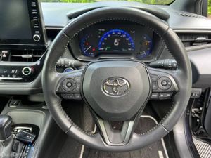 Toyota Corolla WXB TOURING 1.8 HYBRID // ADAPTIVE - Image 4