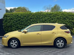 Lexus CT 1.8 HYBRID // SUEDE HEATED SEATS // REVER - Image 3