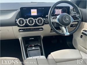 Mercedes-Benz GLA GLA 180 Progressive Auto - Image 4